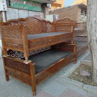 تخت سنتی تخت خان نشین|تخت و سرویس خواب|فرخ‌شهر, |دیوار