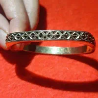 دستبند طلا سیاه قلم