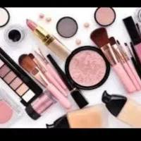 استخدام فروشنده خانم درگالری آرایشی بهداشتی