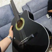 گیتار مدل c70