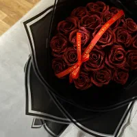 دسته گل ۲۰ شاخه رز قرمز