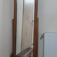 آینه قدی ایستاده