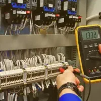 برقکارصنعتی وخانگی.نصاب دوربین ودزدگیراماکن