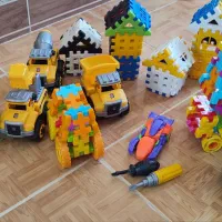 وسیله بازی و بلوک خانه سازی