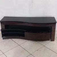 میز تلویزیون در حد نو دوتیکه فروش فوری