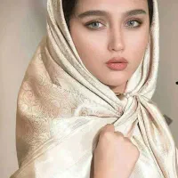 خانم زیبا برای مدل عکاسی