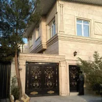 ویلایی-دو-طبقه-قدوسی-غربی-موقعیت-عالی-دربست-براصلی