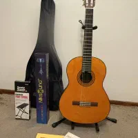 گیتار یاماها در حد نو فروشی