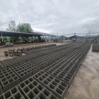 استخدام استادکار و کارگر ساده بلوک زنی