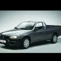 راننده همراه با ماشین