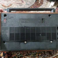 رادیو عتیقه وآنتیک بسیار قدیمی سلنا سالم در حد نو|کلکسیون اشیاء عتیقه|همدان, |دیوار