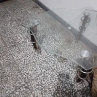 میزجلومبلی شیشه ای پایه فلزی