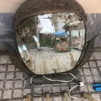 آینه و شمعدان خیلی قدیمی