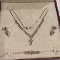 سرویس طلا بسیار زیبا و نما دار