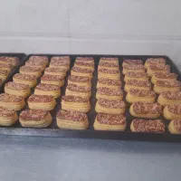 نیازمند قناد وخشک کار