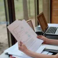 تهیه مقالات مروری سیستماتیک و پژوهش‌های تجربی