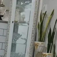 بوفه و استند فلزی