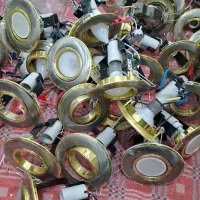 هالوژن با لامپ های سقف