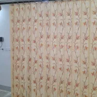 پرده کرکره و قاب واِن یَکاد و لوستر