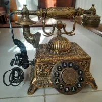 تلفن برنجی