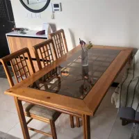 میز ناهار خوری با صندلی