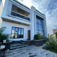 عمارت-کم-نظیر-منطقه-تهرانی-نشین-استخر-روف