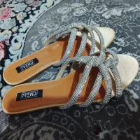 یک جفت دمپایی