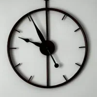 ساعت دیواری