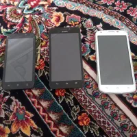 ۳ عدد گوشی لمسی