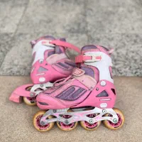 کفش اسکیت (به همراه لوازم ایمنی)