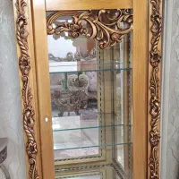 ویترین چوبی سه طبقه