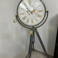 ساعت ایستاده در حد نو