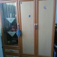 سرویس تخت و کمد نوجوان در حد نو