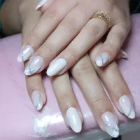 خدمات ناخن با کیفیت و قیمت عالی