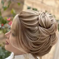 شنیون و میکاپ تخصصی فقط و فقط ۴۰۰|خدمات آرایشگری و زیبایی|بروجرد, |دیوار