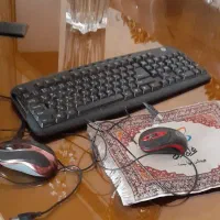 کیبورد سالم و تمیز