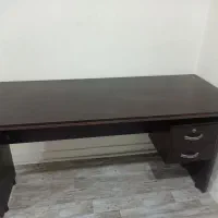 میز چوبی مدیریت