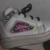 کفش بچگانه سالم