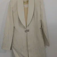 کت و شلوار مجلسی همراه با تاپ کاملا نو