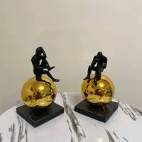 مجسمه دکوری مکعب و گوی جفتی|مجسمه، تندیس، ماکت|تهران, شوش (باغ آذری)|دیوار