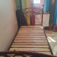 فروش فوری تخت|تخت و سرویس خواب|صدرا-فارس, فاز ۱|دیوار