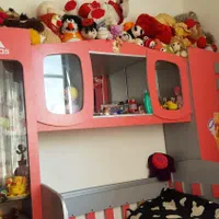 تخت و کمد کودک