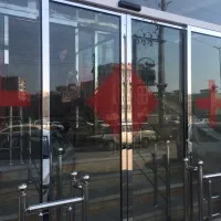 شیشه سکوریت برقی ریلی اتوماتیک|خدمات پیشه و مهارت|اصفهان, جلفا|دیوار