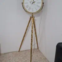 ساعت ایستاده