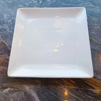 تعدادی ظروف و جام بلور نو استفاده نشده