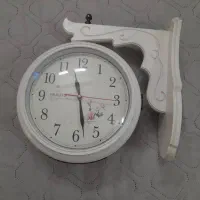 ساعت دیواری دو طرفه
