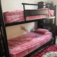 تخت خواب دوطبقه فلزی محکم‌، سالم و تمیز|تخت و سرویس خواب|تهران, نارمک جنوبی|دیوار