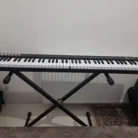پیانو تاشو همراه با پایه|پیانو، کیبورد، آکاردئون|تهران, آذری|دیوار