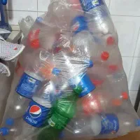 بطری نوشابه خالی|ظروف نگهدارنده، پلاستیکی، یکبارمصرف|اردبیل, |دیوار