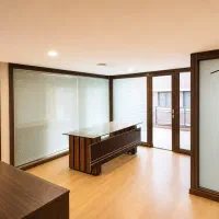 ونک/140متر سنداداری/5اتاق/امکانات کامل/بازسازی شیک